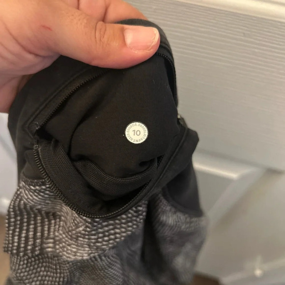 ! Lululemon Speed Up Short Long *4" Updated Fit
Velocity Mesh Island Mist … - Picture 7 of 7